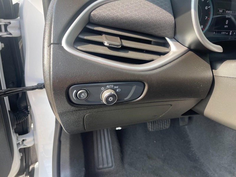 Chevrolet Malibu Vehicle Image 19