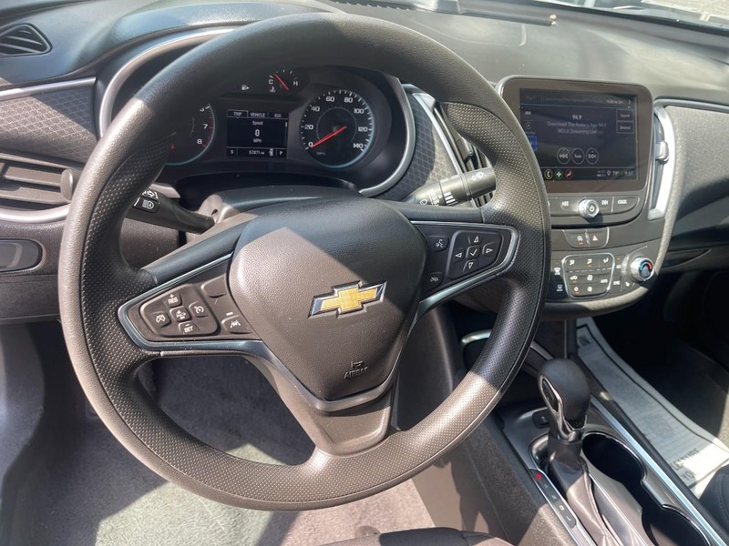 Chevrolet Malibu Vehicle Image 20
