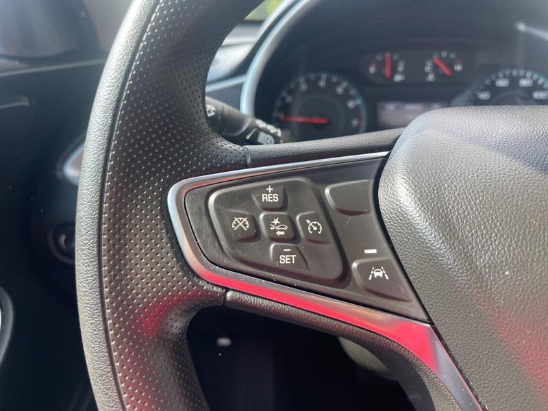 Chevrolet Malibu Vehicle Image 21