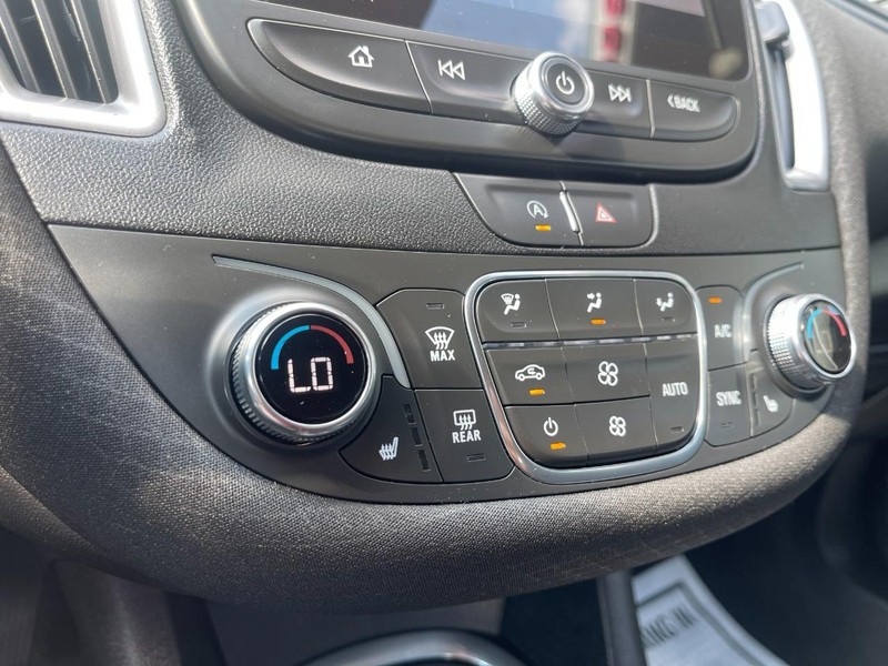 Chevrolet Malibu Vehicle Image 30