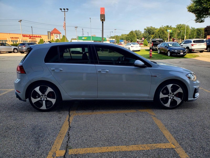 Volkswagen Golf GTI Vehicle Image 04