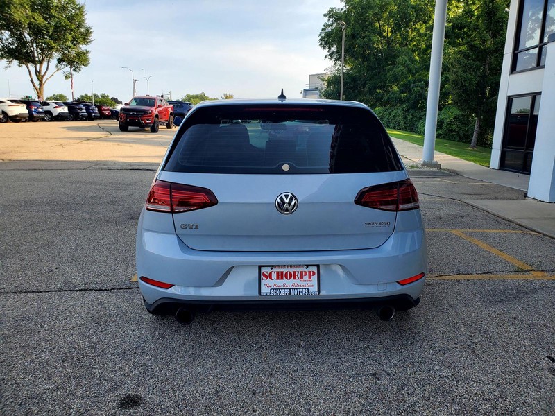 Volkswagen Golf GTI Vehicle Image 06