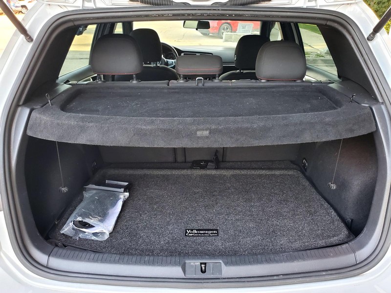 Volkswagen Golf GTI Vehicle Image 16