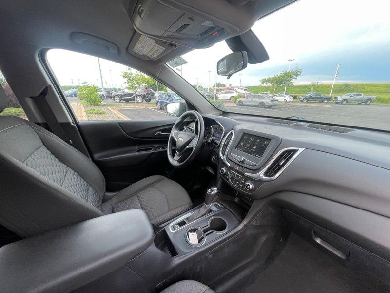 Chevrolet Equinox Vehicle Image 04