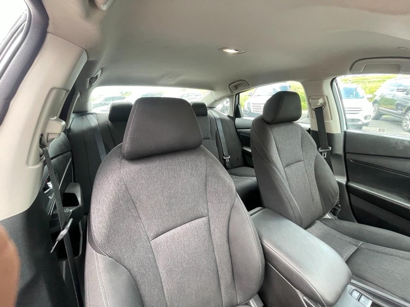 Honda Accord Sedan Vehicle Image 05