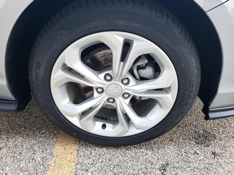 Honda Accord Sedan Vehicle Image 16