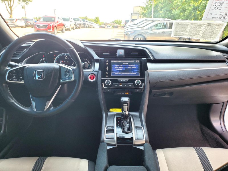 Honda Civic Coupe Vehicle Image 11