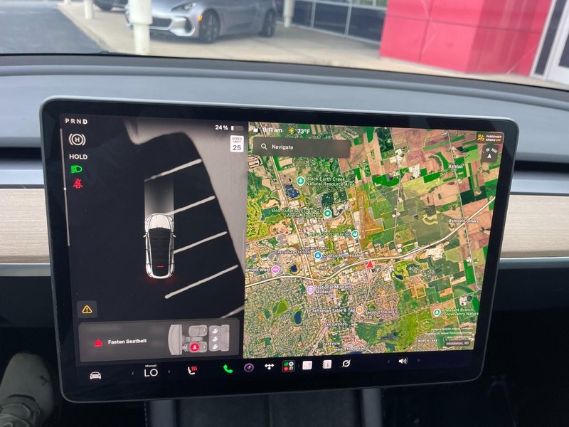 Tesla Model Y Vehicle Image 10