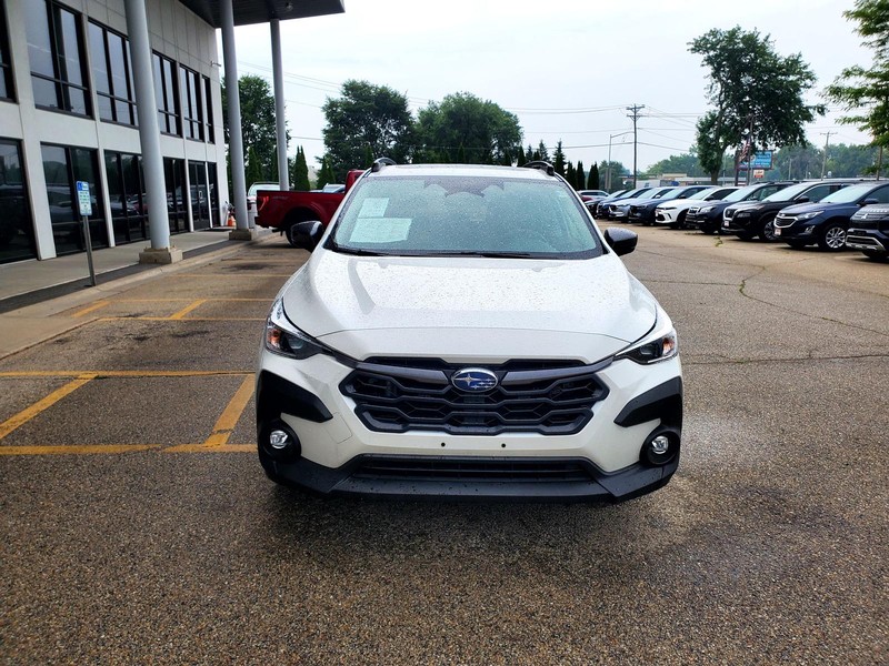 Subaru Crosstrek Vehicle Image 02