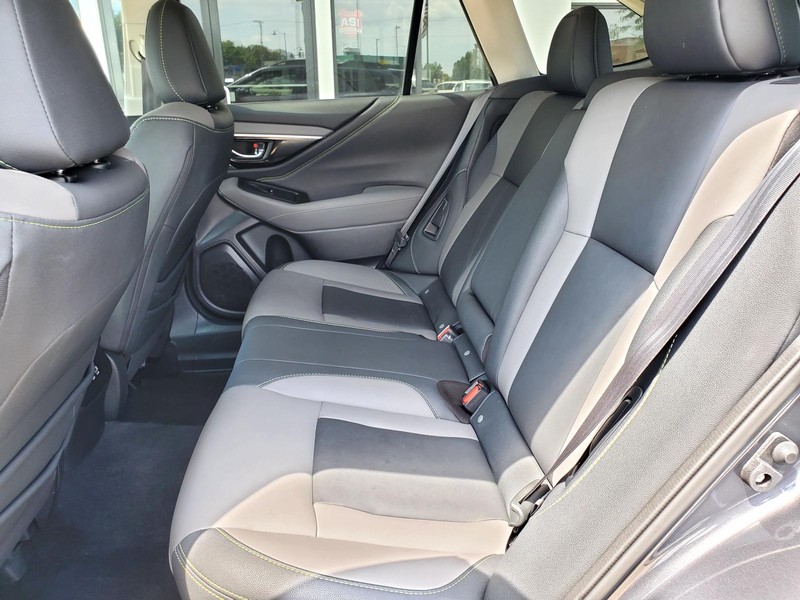 Subaru Outback Vehicle Image 16