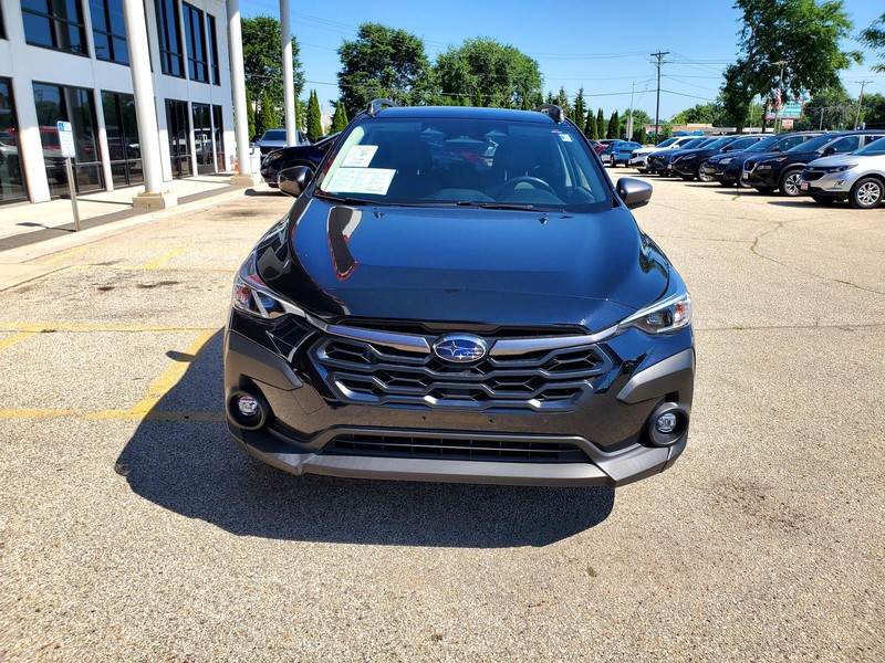 Subaru Crosstrek Vehicle Image 02