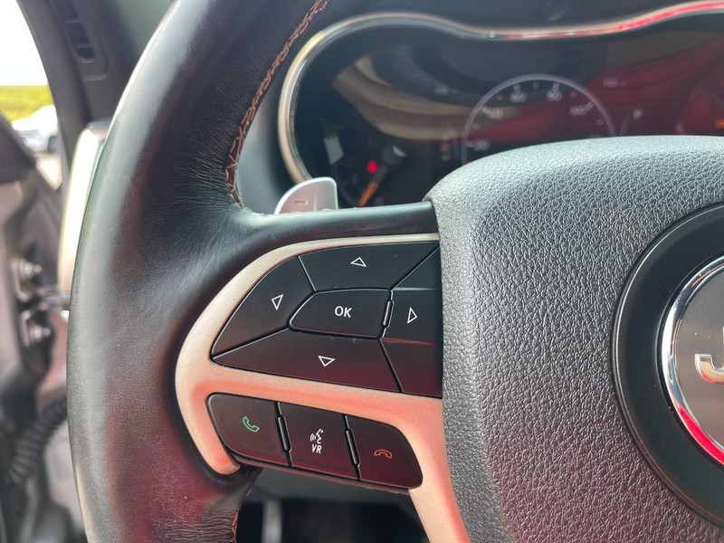 Jeep Grand Cherokee Vehicle Image 27