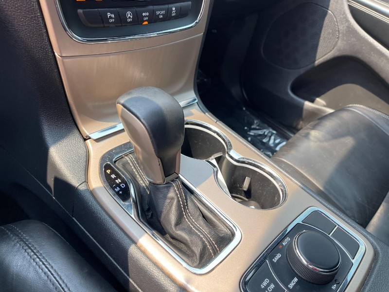 Jeep Grand Cherokee Vehicle Image 32