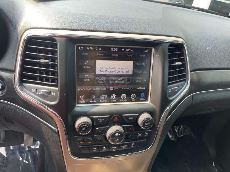 Jeep Grand Cherokee Vehicle Image 33