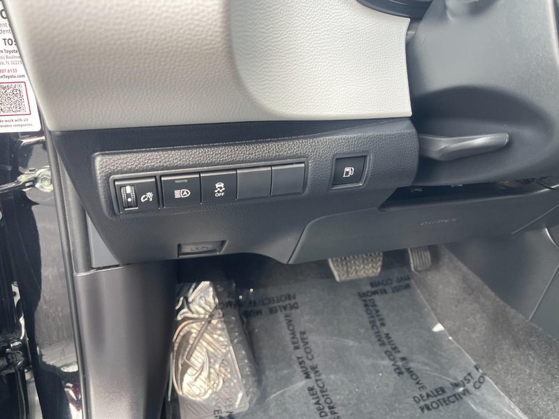 Toyota Corolla Vehicle Image 20