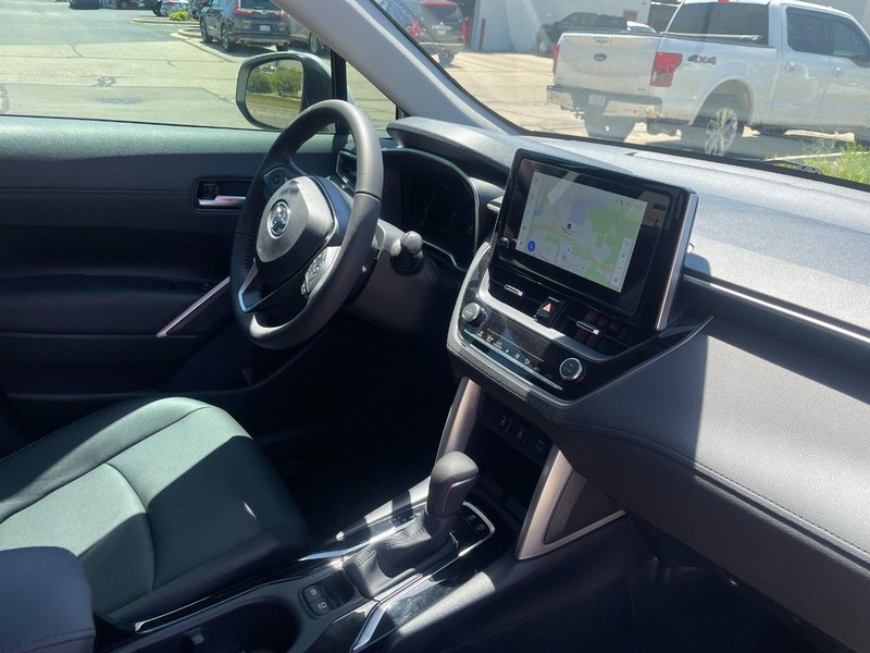 Toyota Corolla Cross Vehicle Image 02