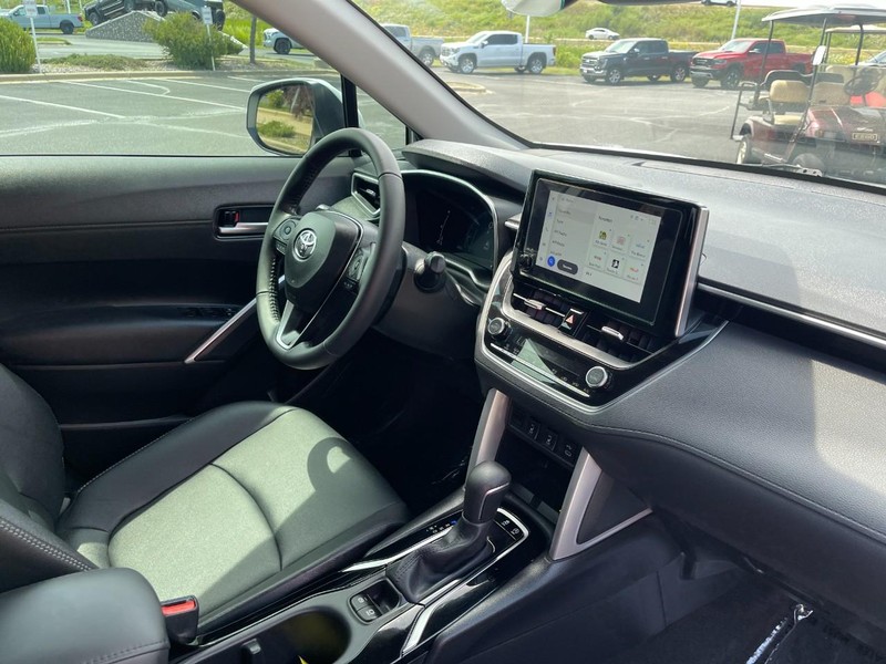 Toyota Corolla Cross Vehicle Image 10