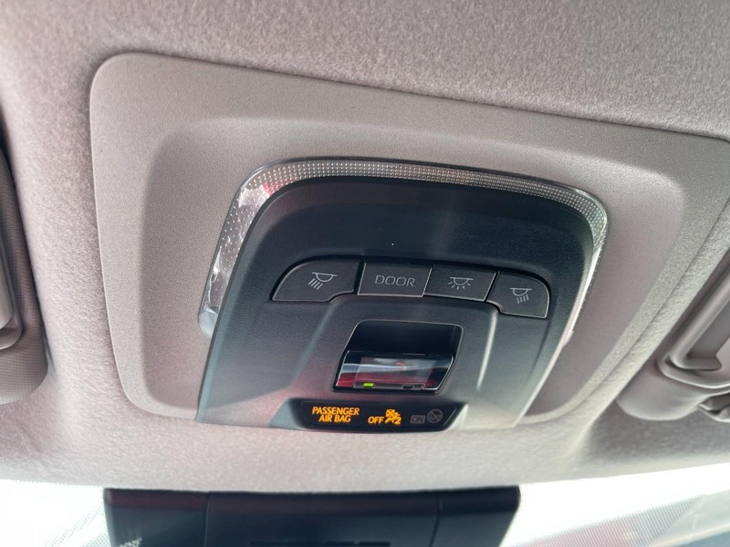 Toyota Corolla Cross Vehicle Image 32