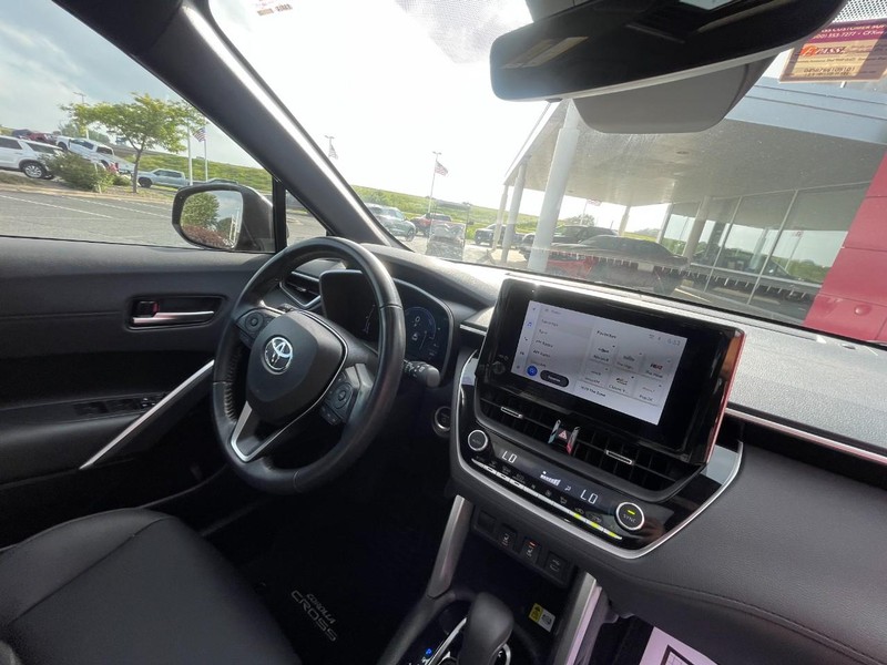 Toyota Corolla Cross Vehicle Image 07