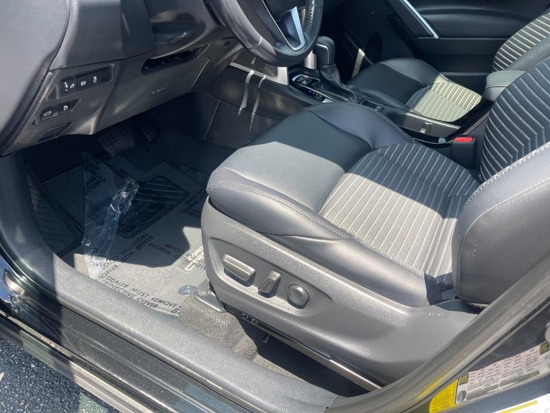 Toyota Corolla Cross Vehicle Image 19