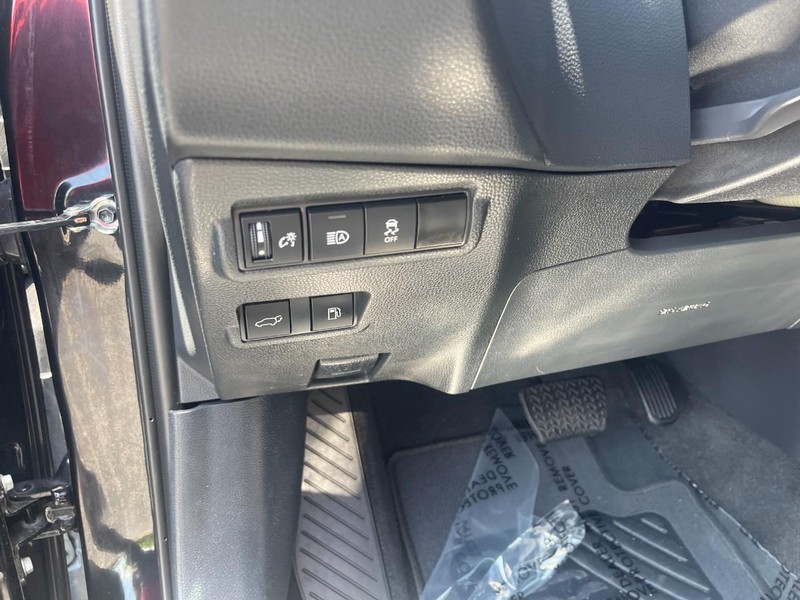 Toyota Corolla Cross Vehicle Image 21