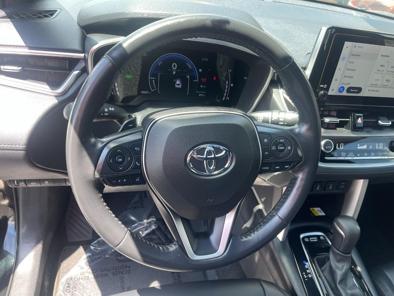 Toyota Corolla Cross Vehicle Image 22