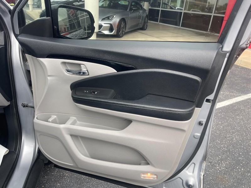 Honda Pilot Vehicle Image 13