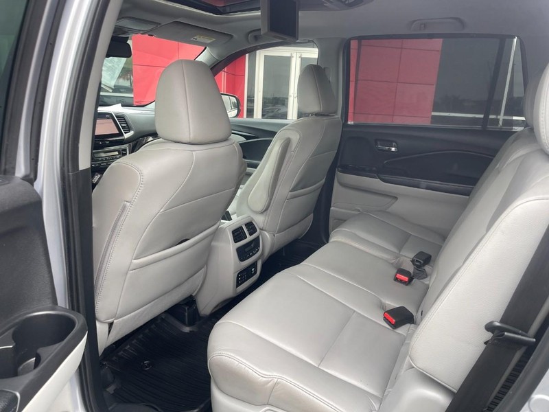Honda Pilot Vehicle Image 21