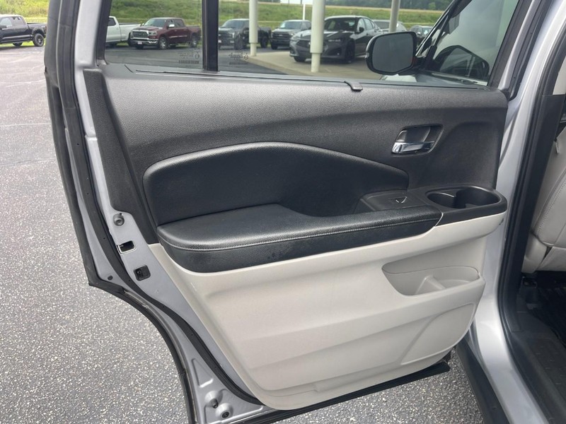 Honda Pilot Vehicle Image 22