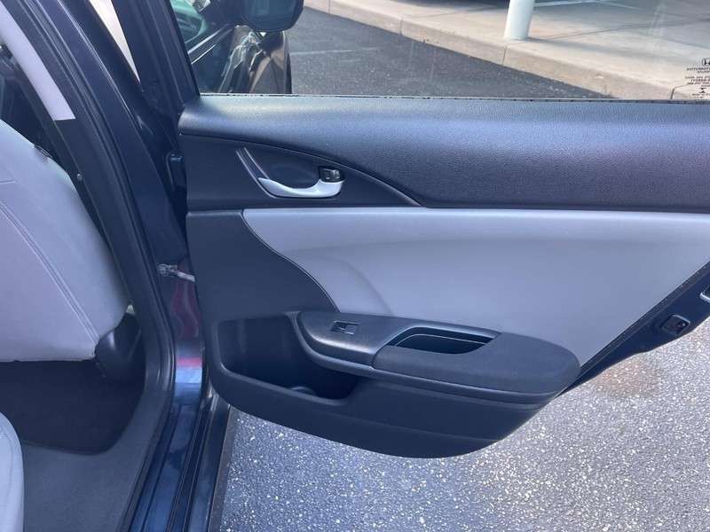 Honda Civic Sedan Vehicle Image 10