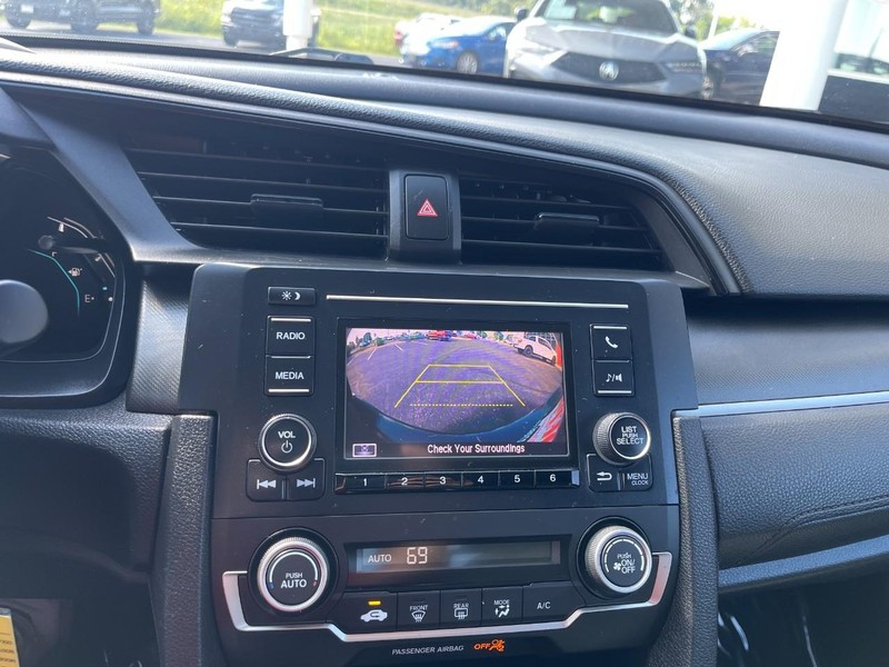 Honda Civic Sedan Vehicle Image 22