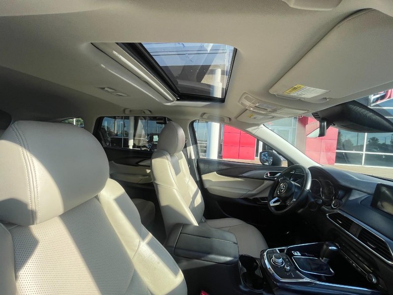 Mazda CX-9 Vehicle Image 05