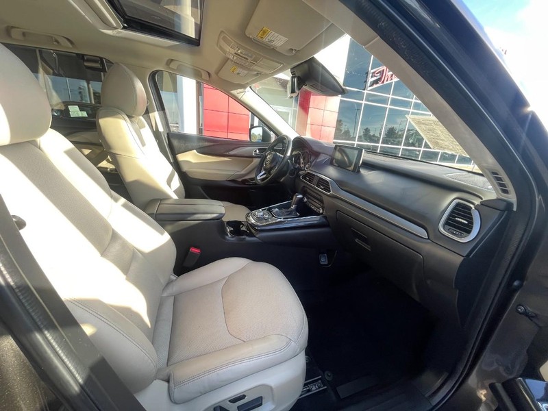 Mazda CX-9 Vehicle Image 06