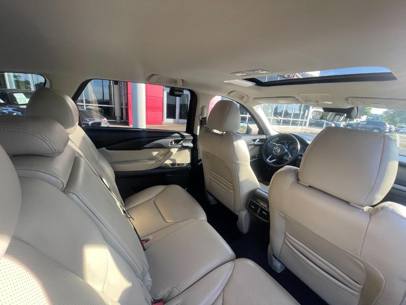 Mazda CX-9 Vehicle Image 10