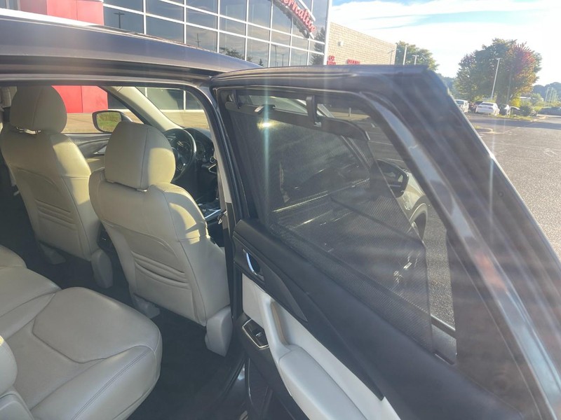 Mazda CX-9 Vehicle Image 12