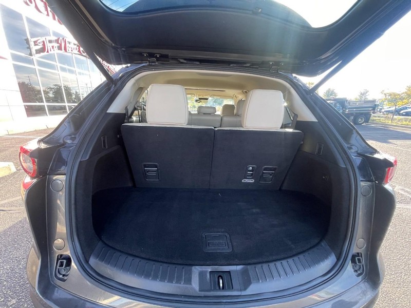 Mazda CX-9 Vehicle Image 13