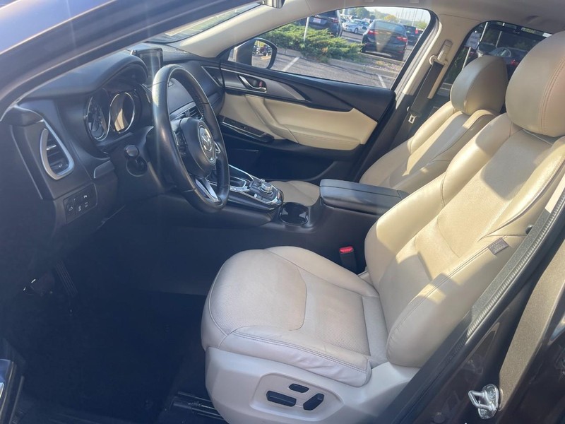 Mazda CX-9 Vehicle Image 15