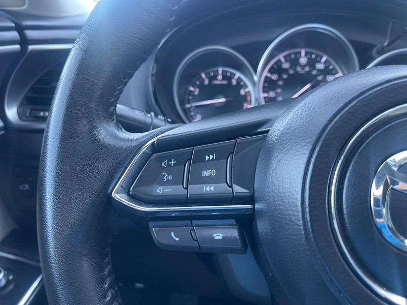 Mazda CX-9 Vehicle Image 16