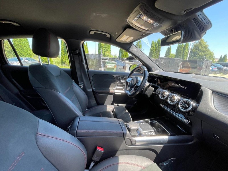 Mercedes-Benz GLA Vehicle Image 03