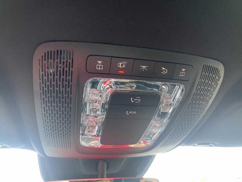 Mercedes-Benz GLA Vehicle Image 31