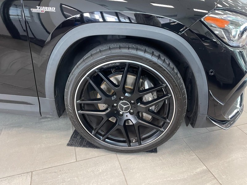 Mercedes-Benz GLA Vehicle Image 36