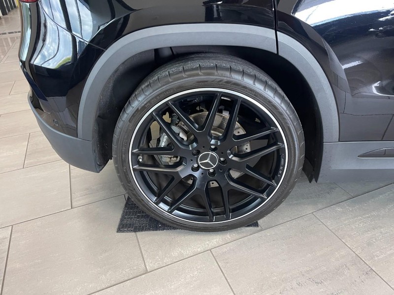 Mercedes-Benz GLA Vehicle Image 37