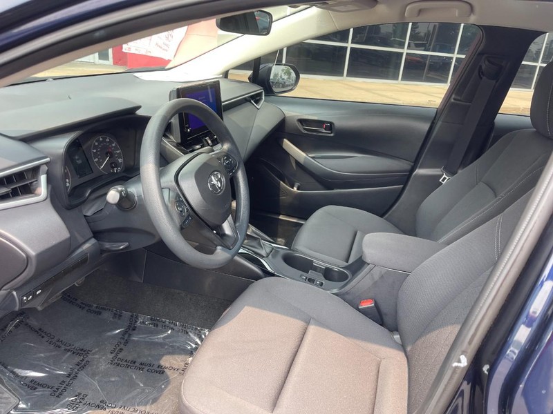 Toyota Corolla Vehicle Image 13