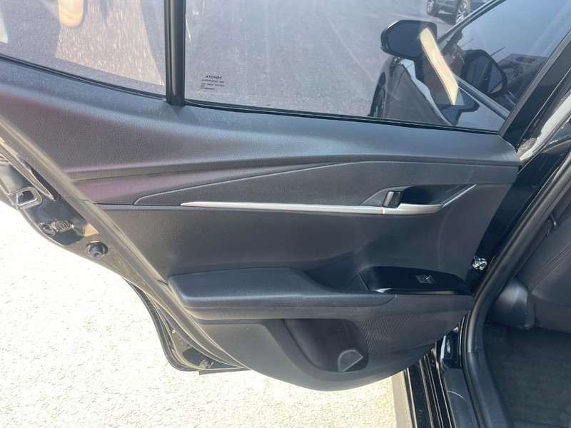 Toyota Camry Vehicle Image 17