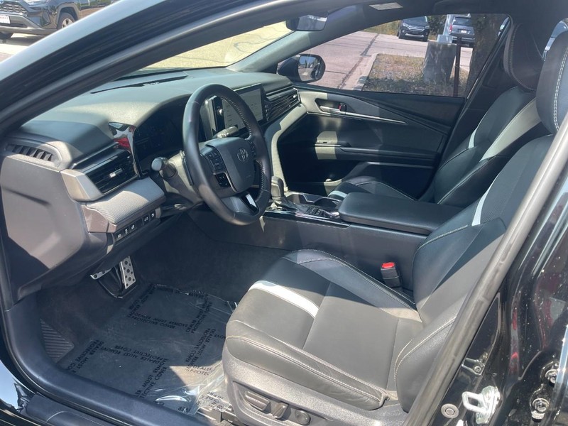 Toyota Camry Vehicle Image 18