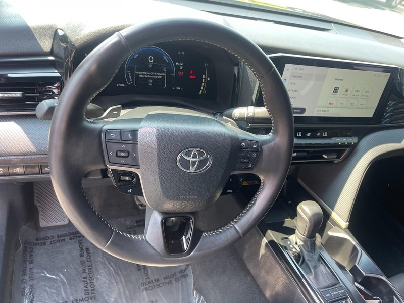 Toyota Camry Vehicle Image 21