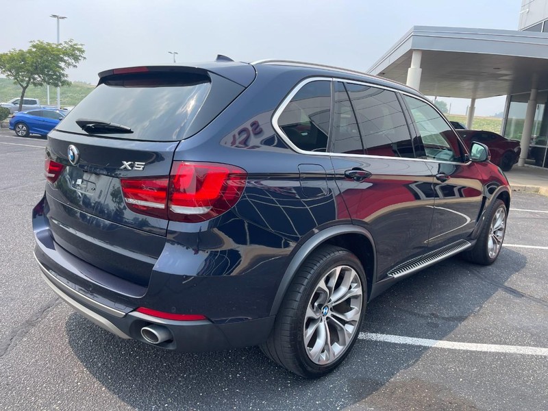 BMW X5 Vehicle Image 03