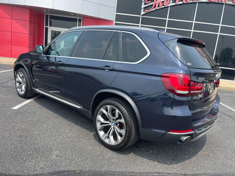 BMW X5 Vehicle Image 04