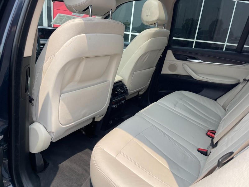 BMW X5 Vehicle Image 17