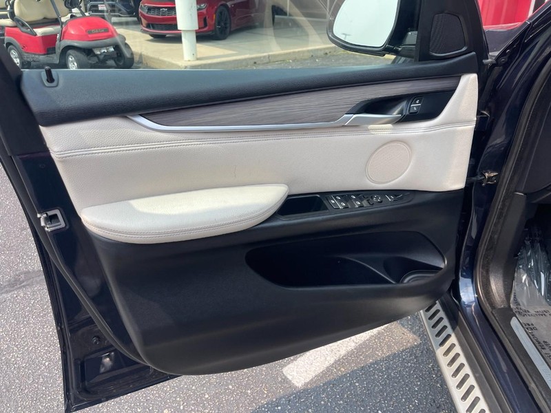 BMW X5 Vehicle Image 20